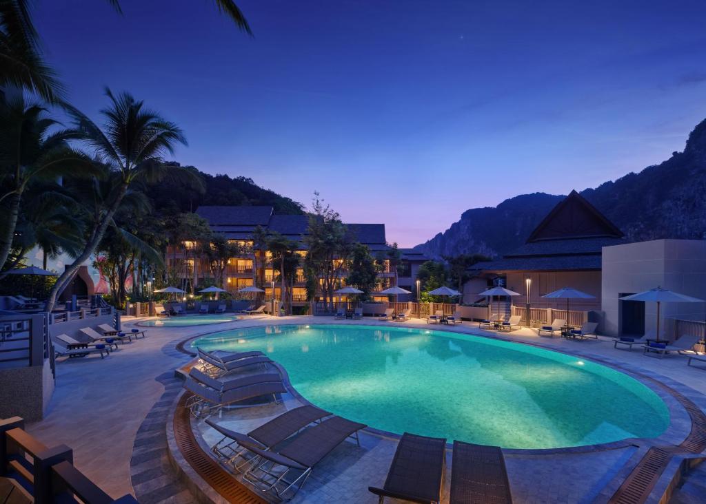 Love's Odyssey: 6 Nights in Bangkok, Krabi, and Phuket