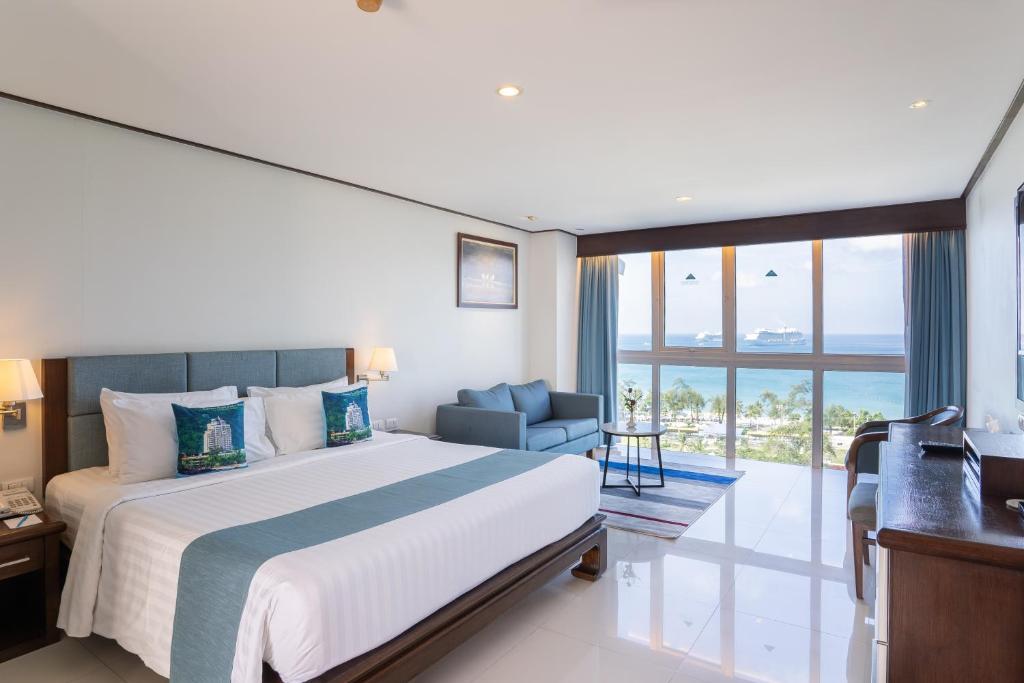 Andaman Beach Suite 