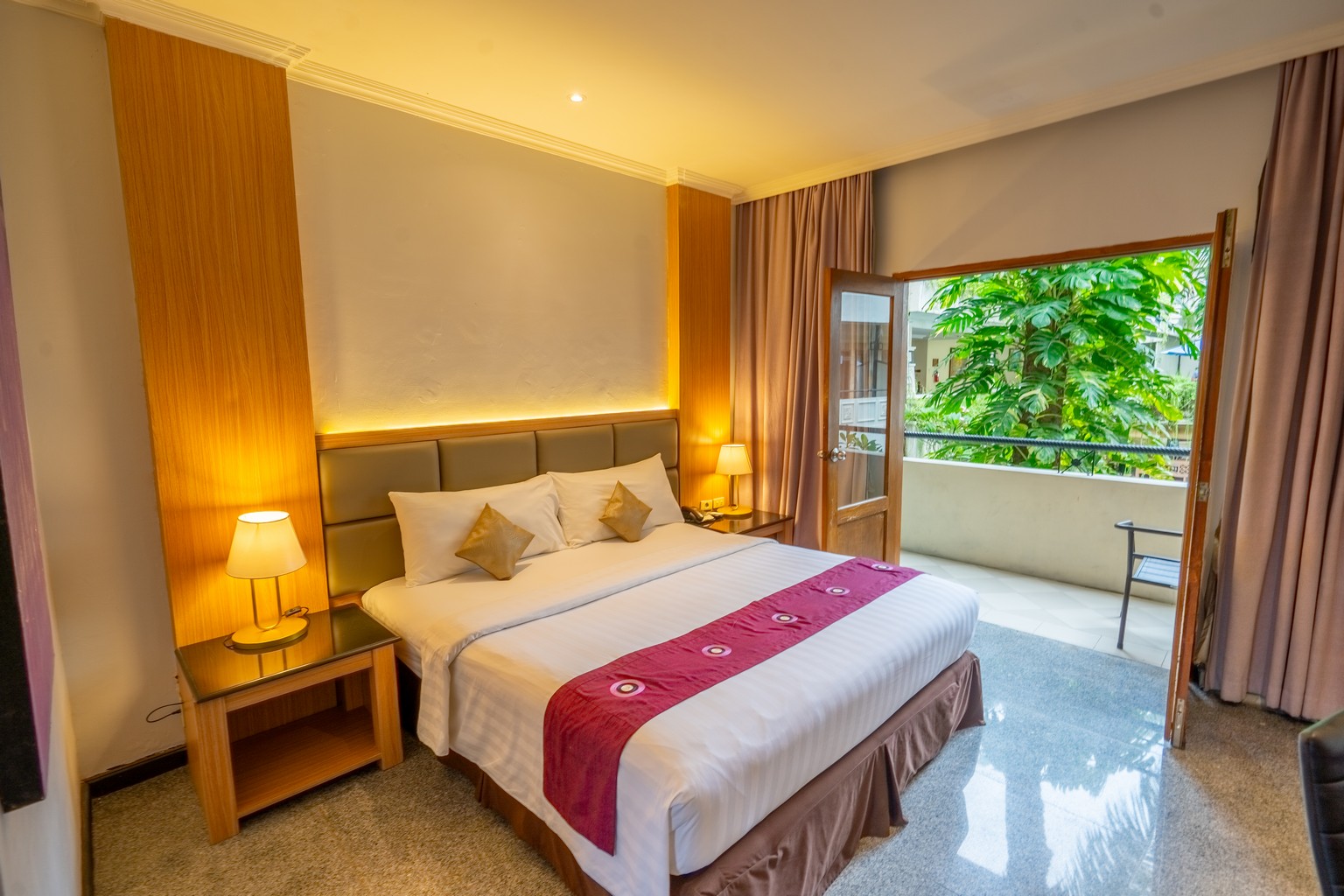 Famous Hotel Kuta, Kuta